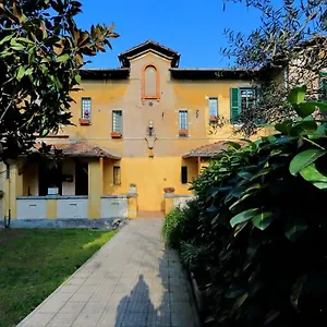 Garden Downtown. 3 Stops From Colosseum , Rzym Włochy